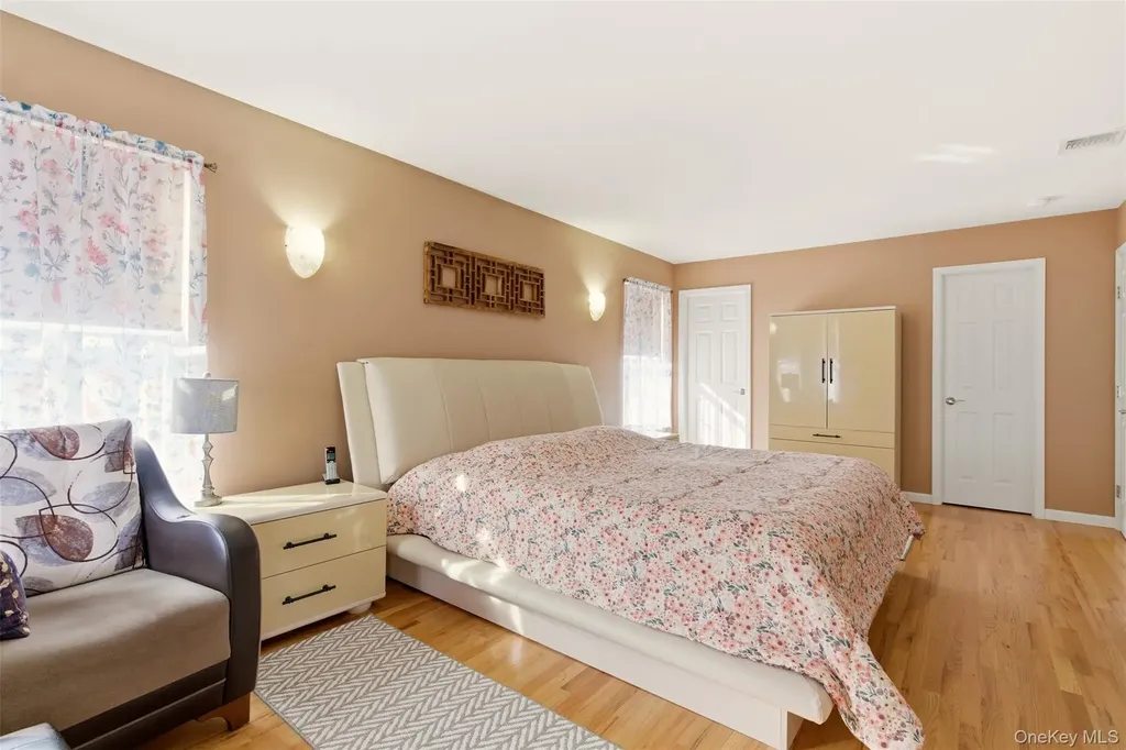 4 Macintosh Lane Selden NY 11784