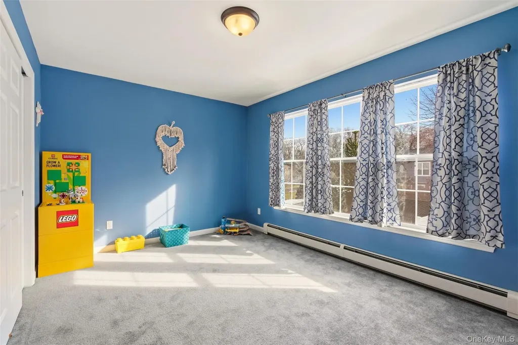 4 Macintosh Lane Selden NY 11784