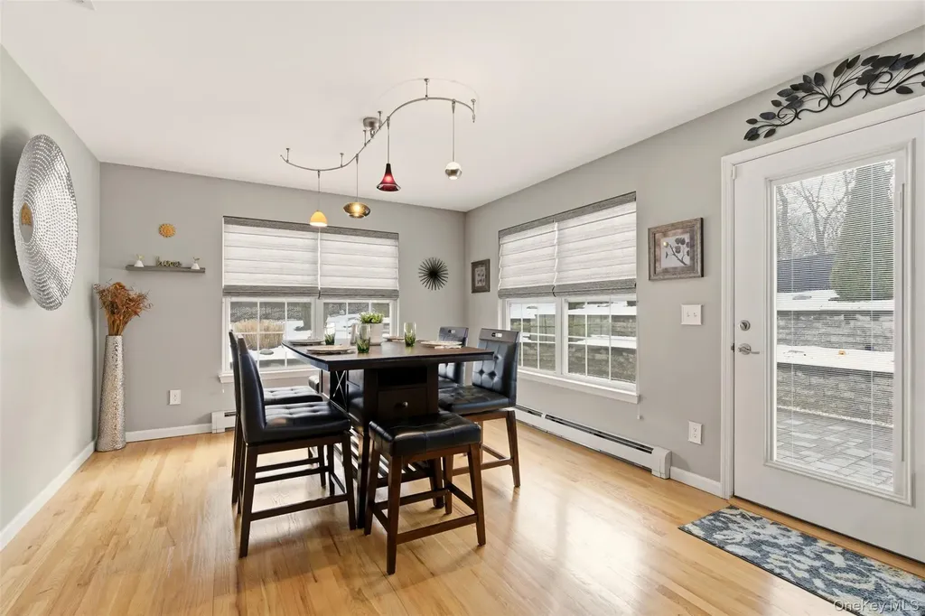 4 Macintosh Lane Selden NY 11784