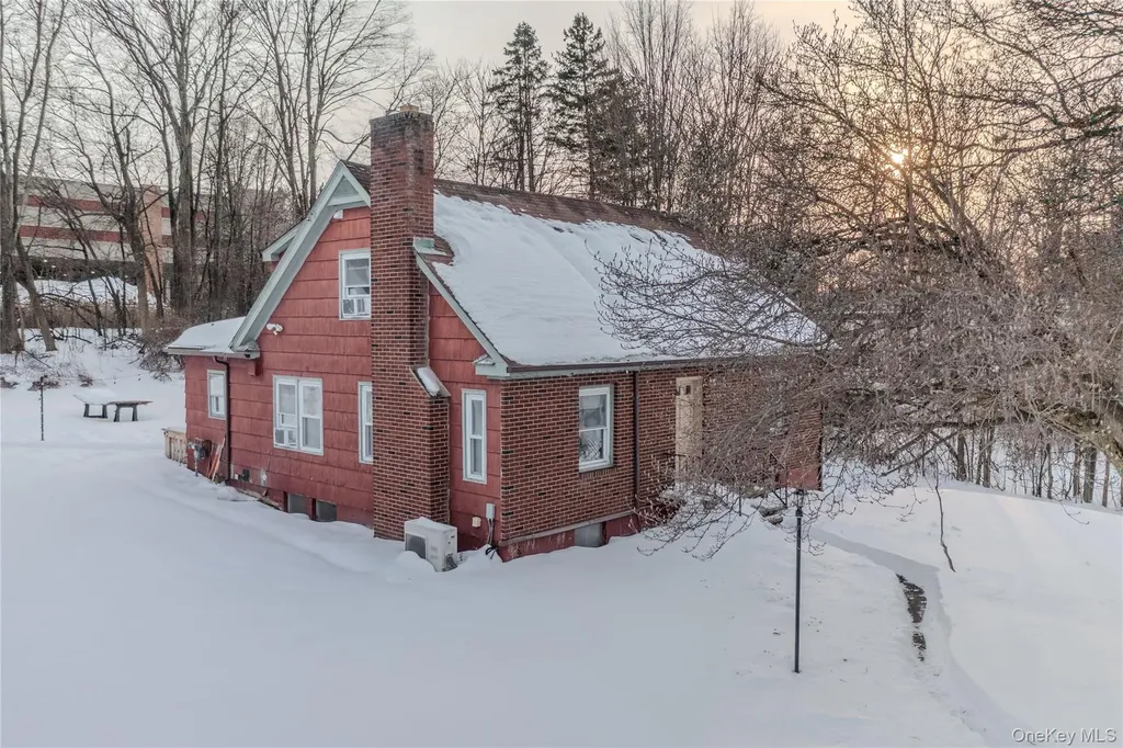 42 W Cedar Street Poughkeepsie NY 12601