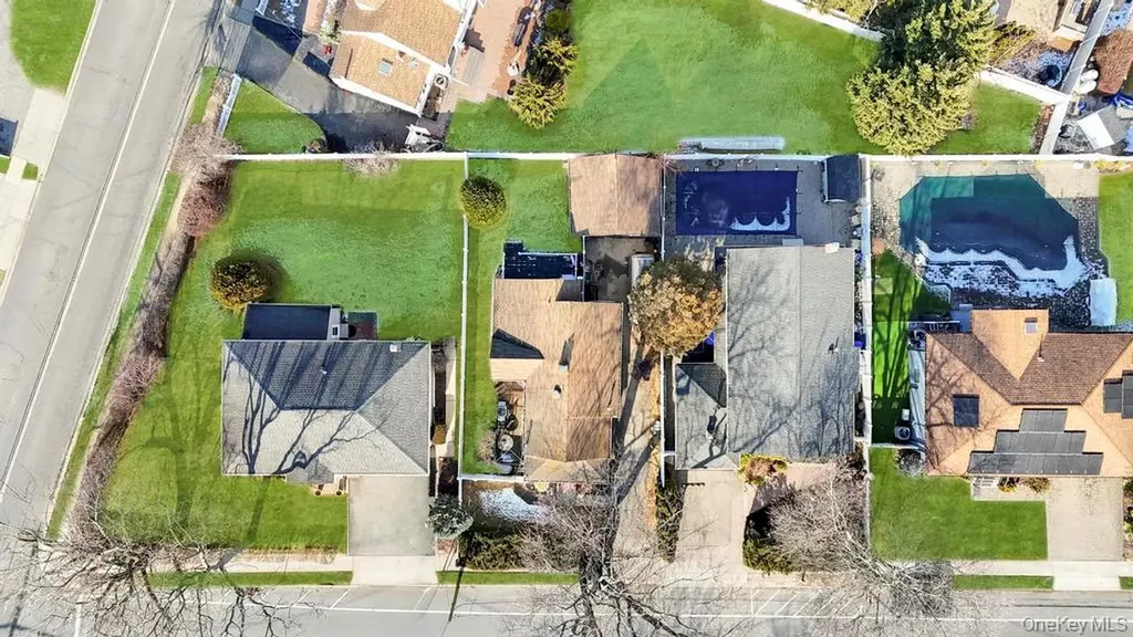 31 Cherry Avenue Bethpage NY 11714