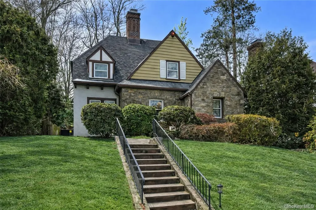18 Bailey Place New Rochelle NY 10801