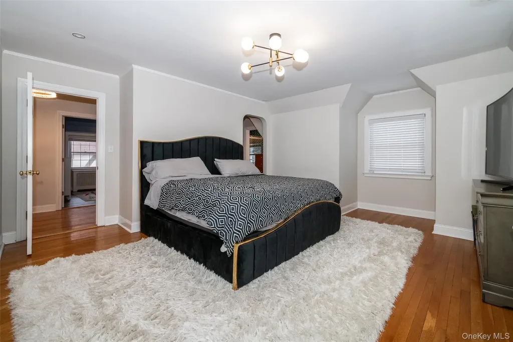 18 Bailey Place New Rochelle NY 10801