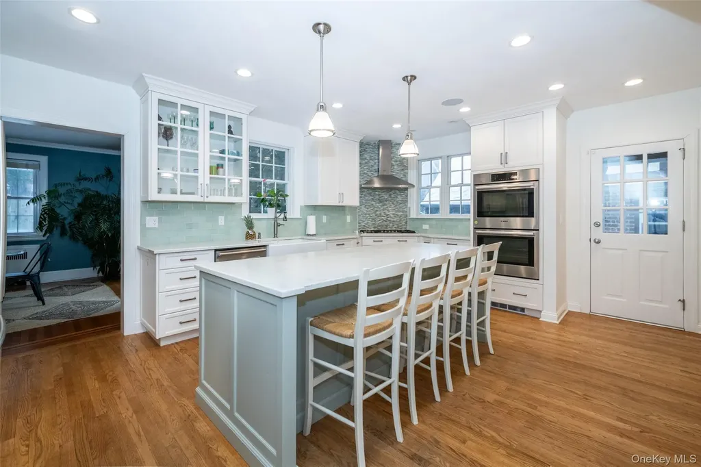 18 Bailey Place New Rochelle NY 10801