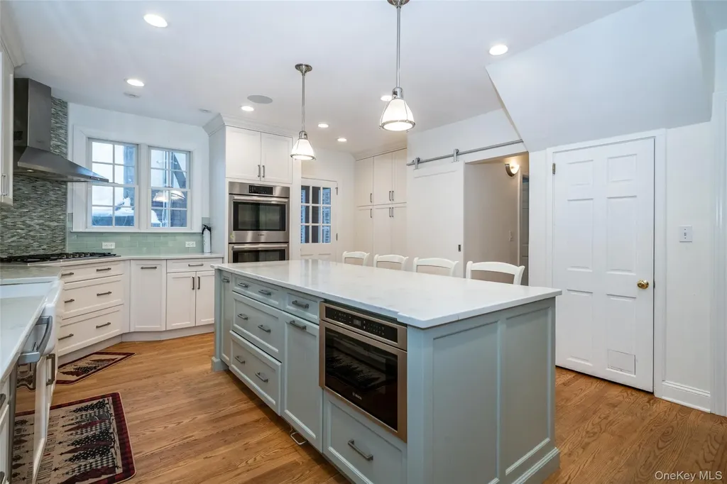 18 Bailey Place New Rochelle NY 10801