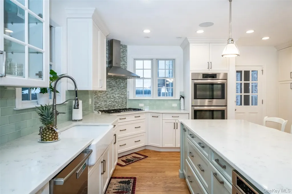 18 Bailey Place New Rochelle NY 10801