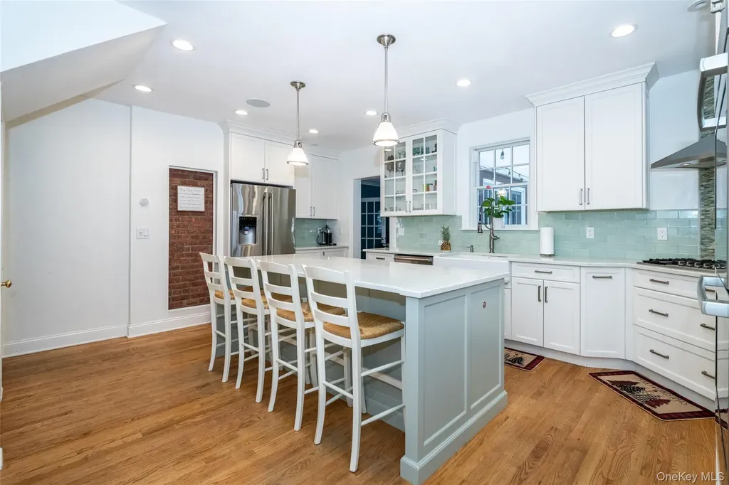18 Bailey Place New Rochelle NY 10801
