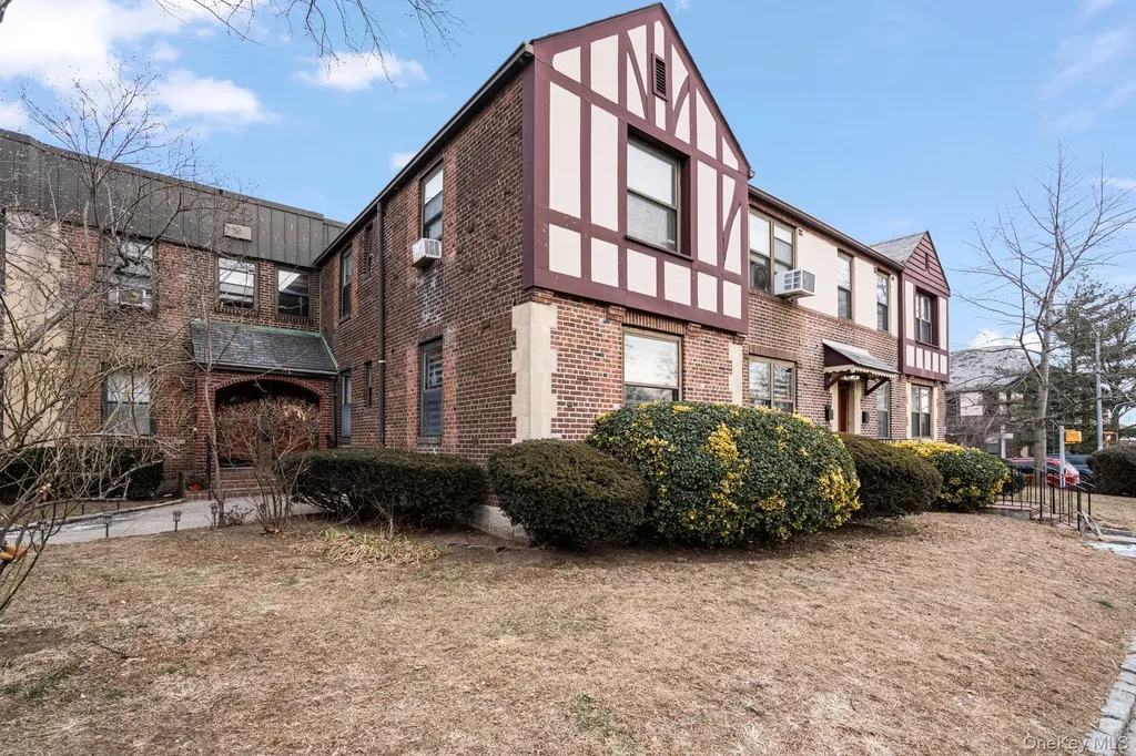 77-15 Ditmars Boulevard Astoria NY 11370