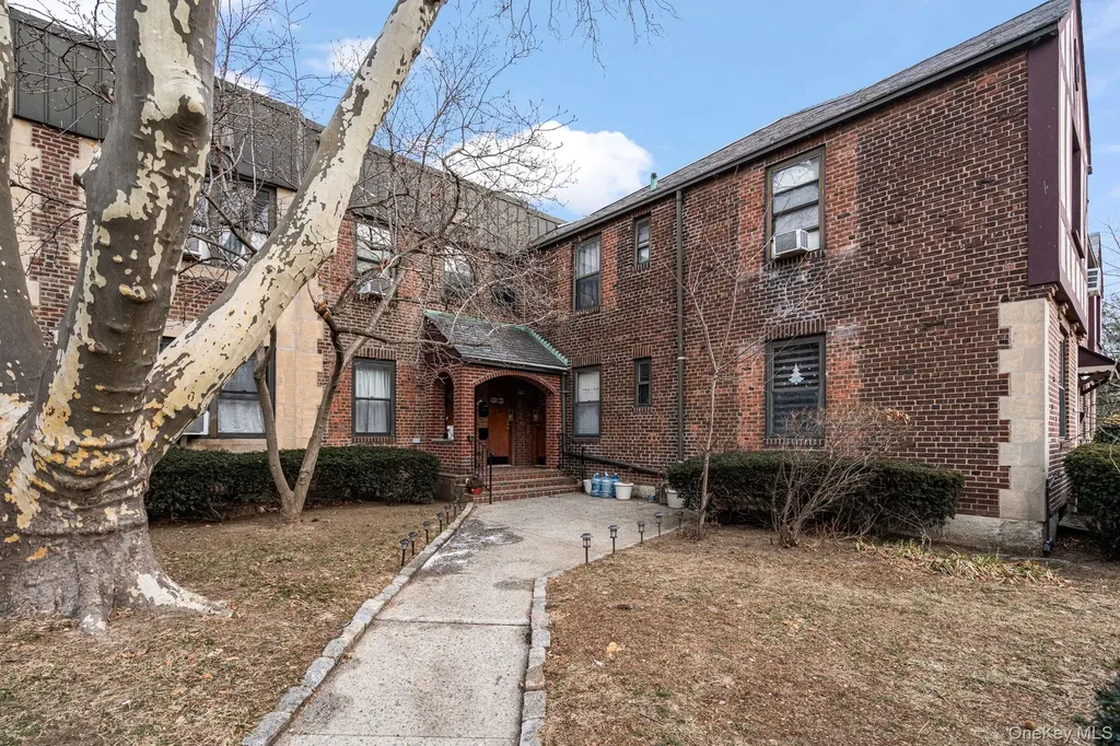 77-15 Ditmars Boulevard Astoria NY 11370