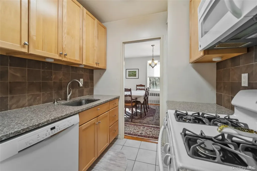 177 E Hartsdale Avenue Hartsdale NY 10530