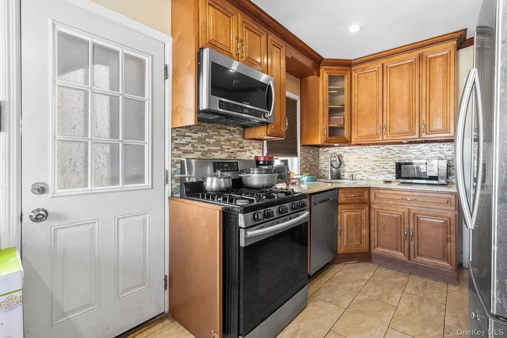 938 Wallace Avenue North Baldwin NY 11510