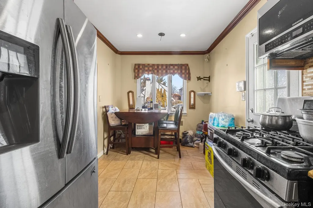 938 Wallace Avenue North Baldwin NY 11510