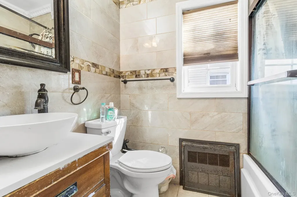 938 Wallace Avenue North Baldwin NY 11510