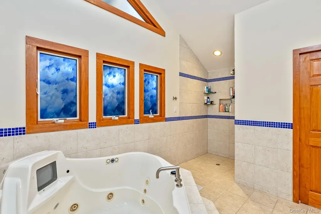 1 Cumberland Path Setauket NY 11733