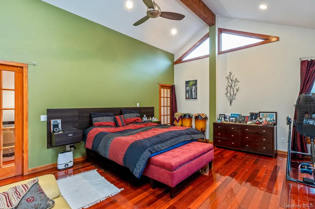 1 Cumberland Path Setauket NY 11733