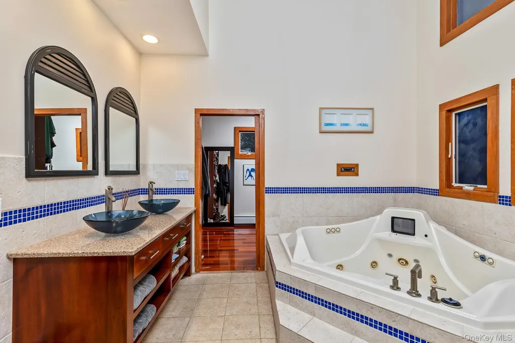1 Cumberland Path Setauket NY 11733