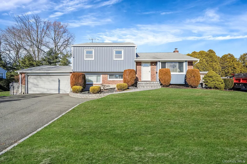 7 Marlowe Place Greenlawn NY 11740