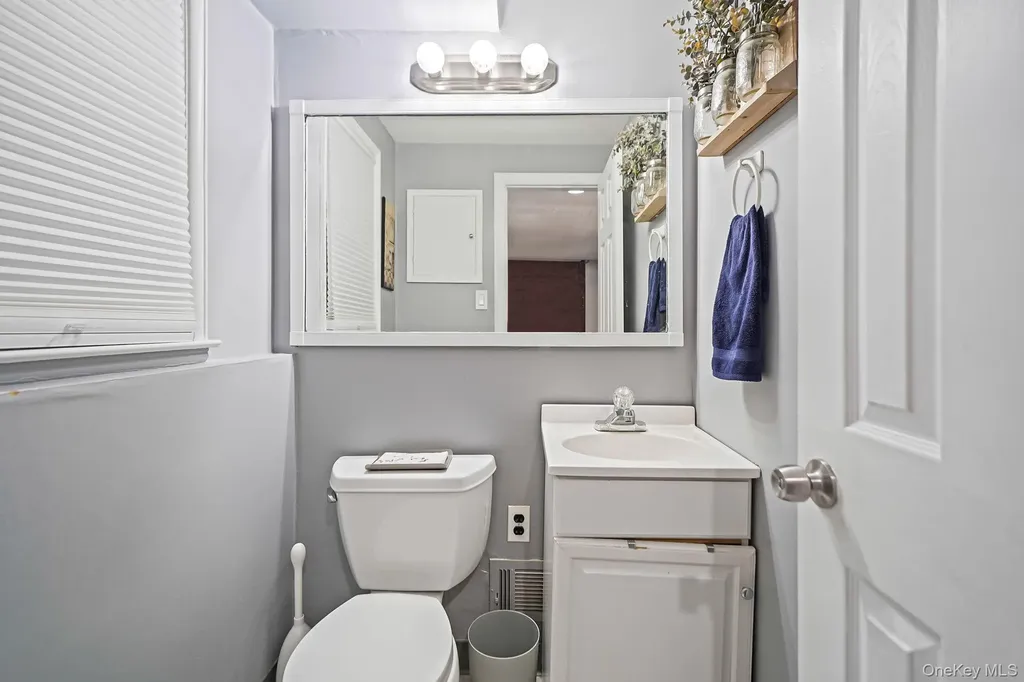 7 Marlowe Place Greenlawn NY 11740