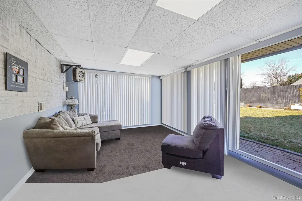 7 Marlowe Place Greenlawn NY 11740