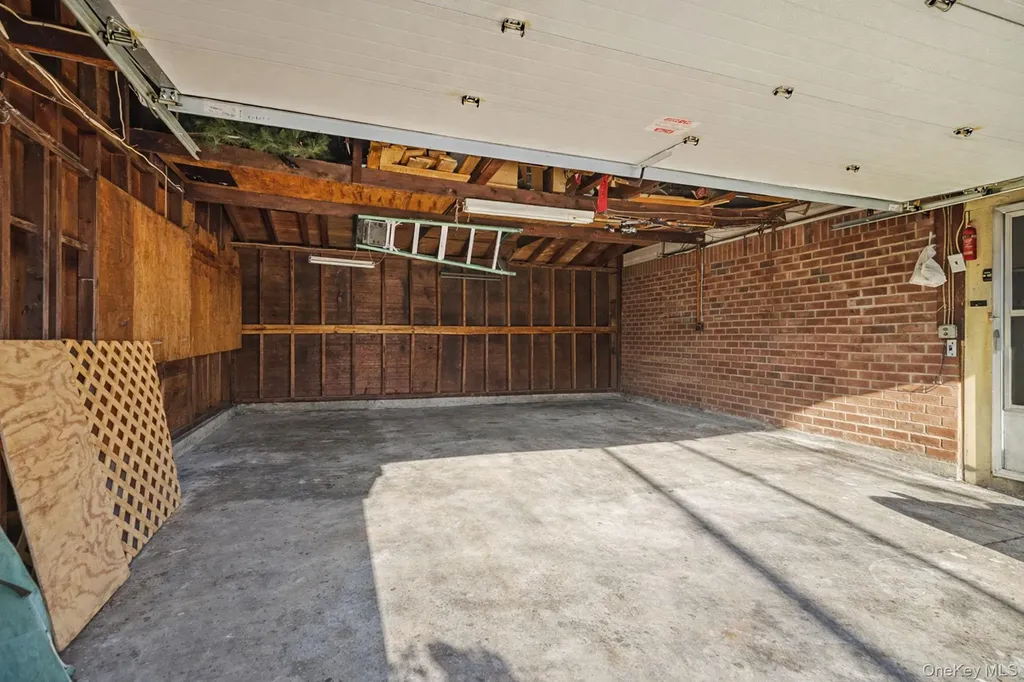 7 Marlowe Place Greenlawn NY 11740