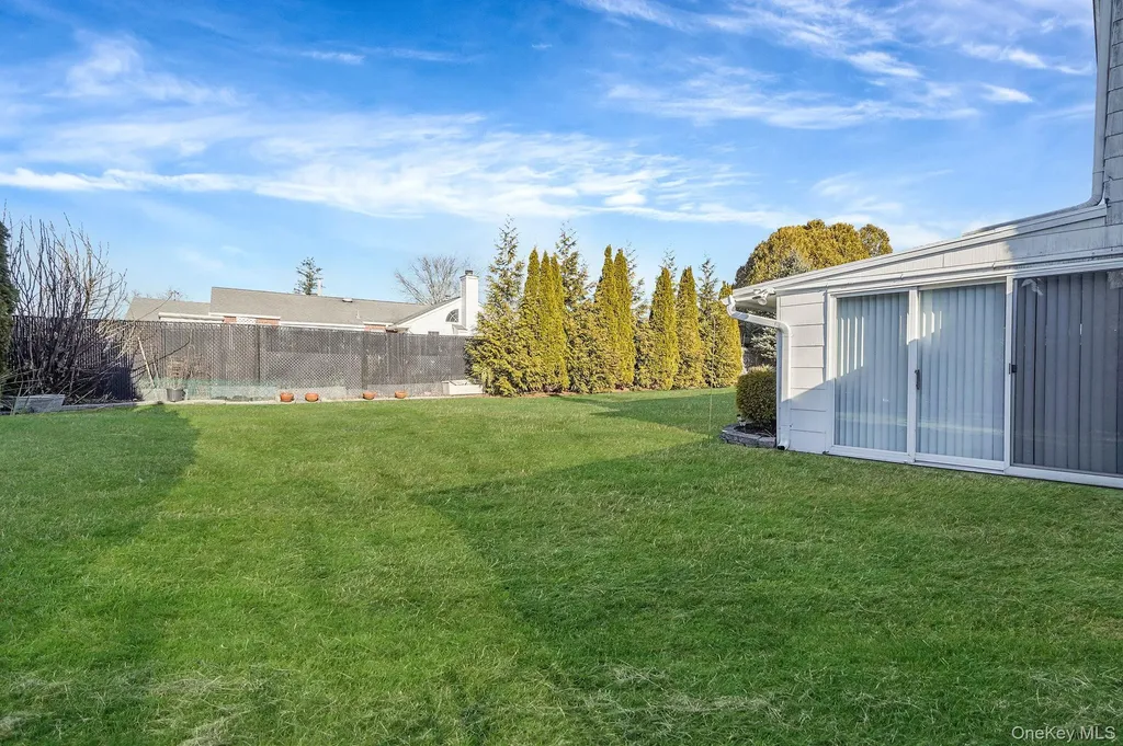 7 Marlowe Place Greenlawn NY 11740