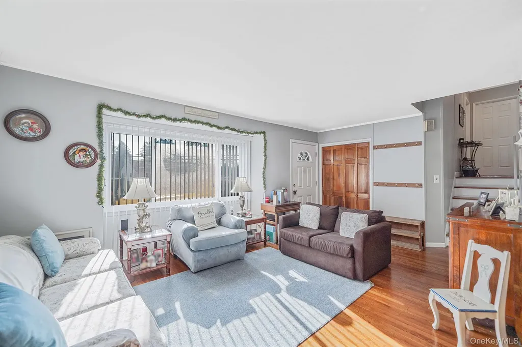 7 Marlowe Place Greenlawn NY 11740