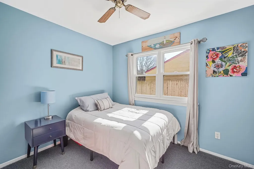 68 Sequoia Way Holbrook NY 11741