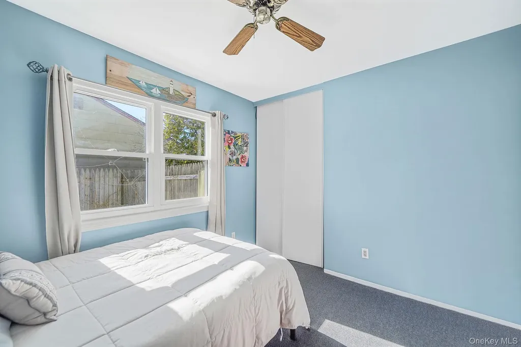 68 Sequoia Way Holbrook NY 11741