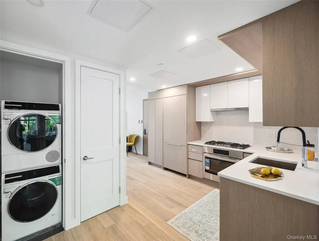 38-20 Parsons Boulevard Flushing NY 11354