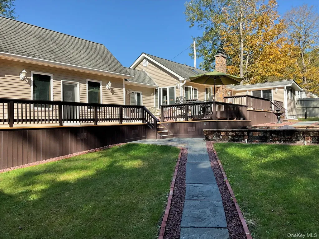 70 Camp Drive Rhinebeck NY 12572