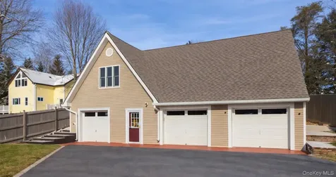 70 Camp Drive Rhinebeck NY 12572