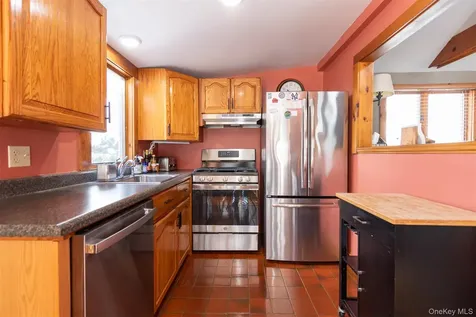 70 Camp Drive Rhinebeck NY 12572