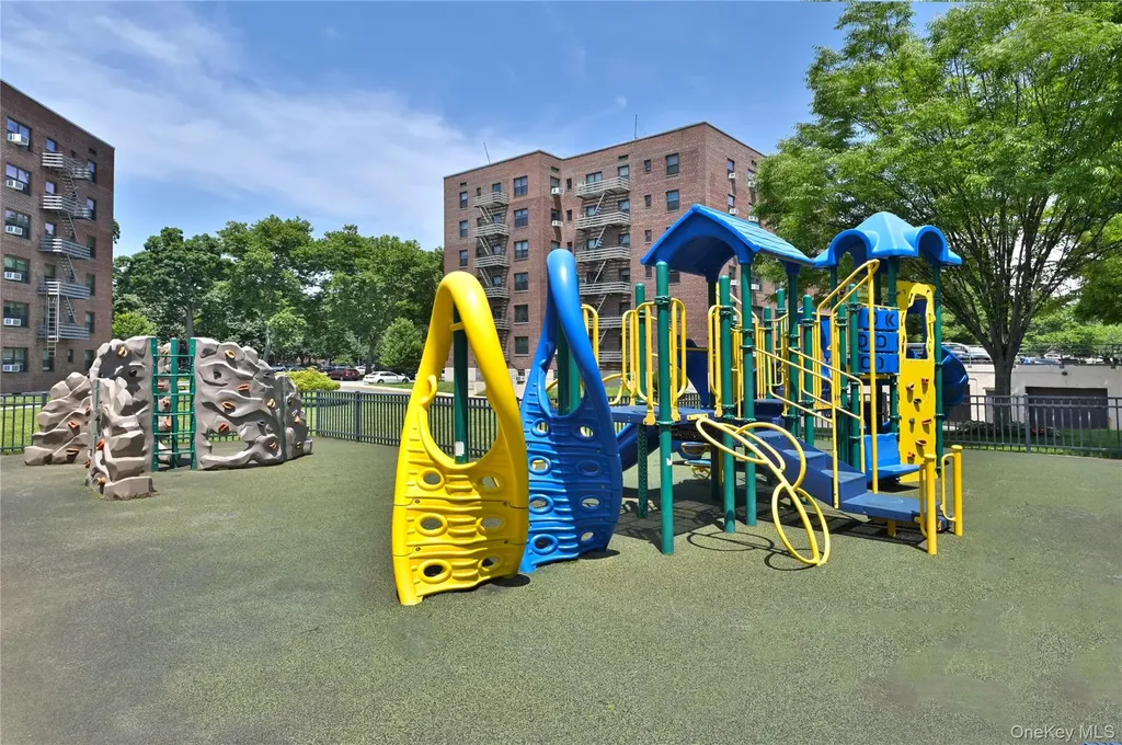 211-06 75th Avenue Bayside NY 11364