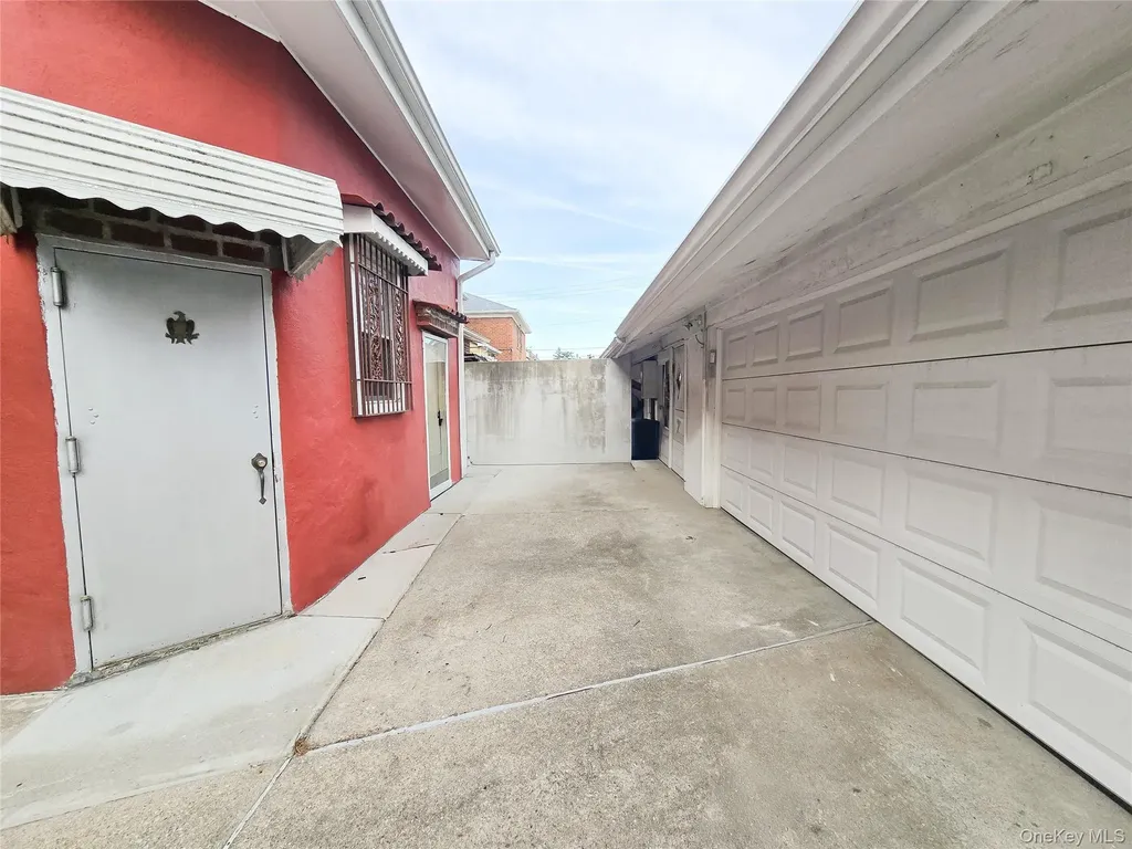 2037 149th Street Whitestone NY 11357