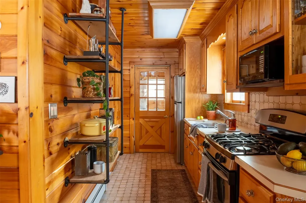 81 Macdougal Road Roscoe NY 12776