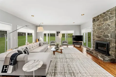 1 Grand Park Avenue Scarsdale NY 10583
