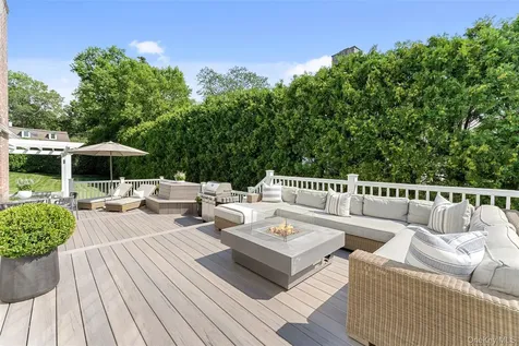 1 Grand Park Avenue Scarsdale NY 10583
