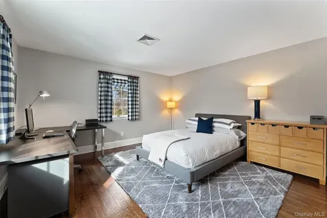 1 Grand Park Avenue Scarsdale NY 10583