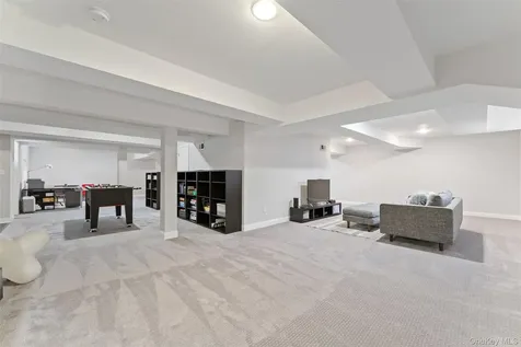 1 Grand Park Avenue Scarsdale NY 10583