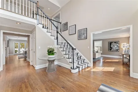 1 Grand Park Avenue Scarsdale NY 10583