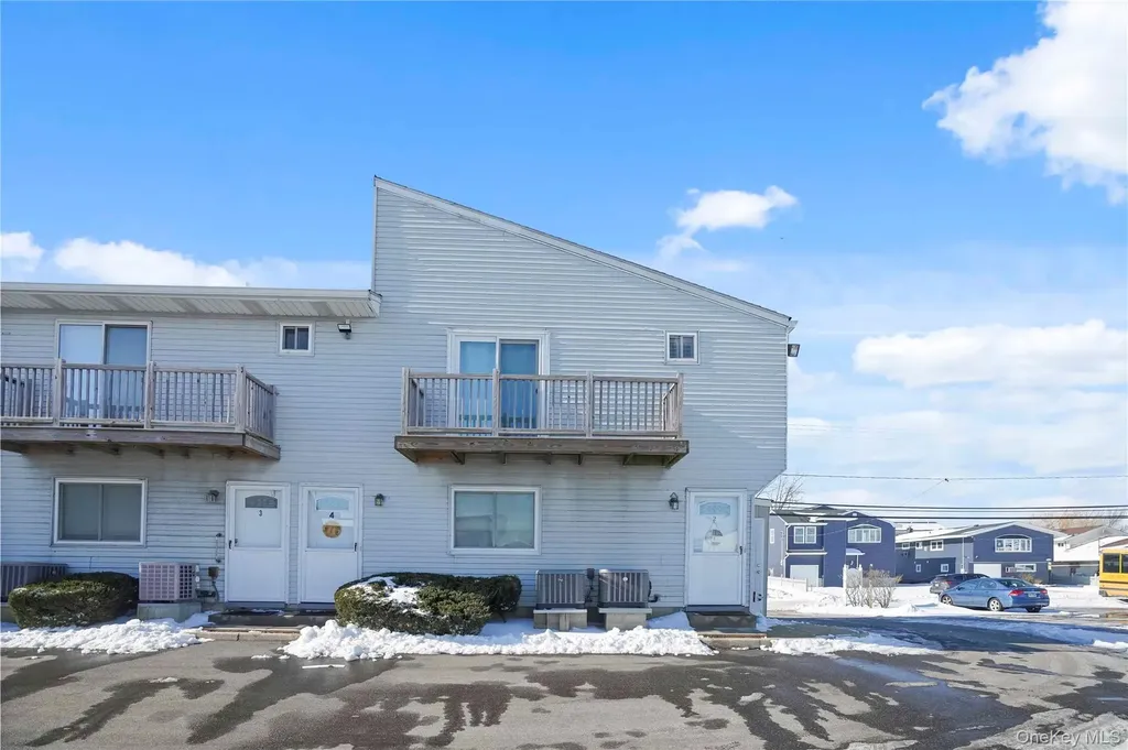 825 S Ocean Avenue Freeport NY 11520
