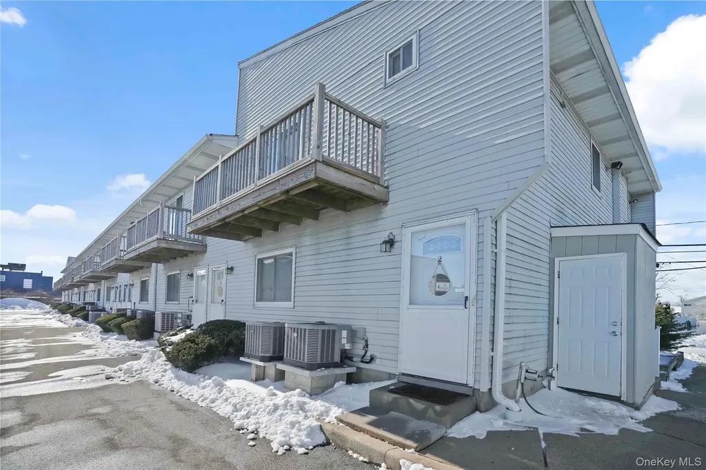 825 S Ocean Avenue Freeport NY 11520