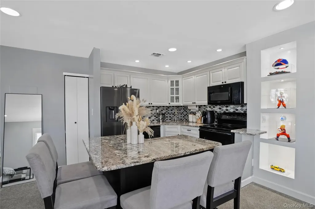 825 S Ocean Avenue Freeport NY 11520