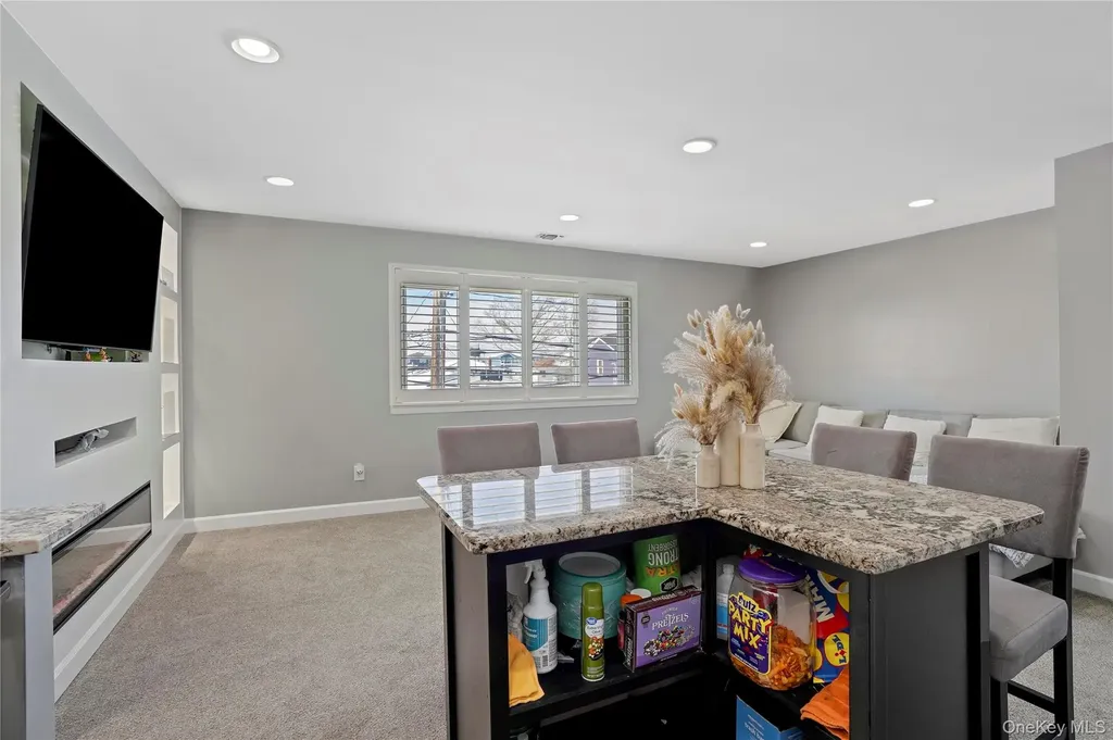 825 S Ocean Avenue Freeport NY 11520