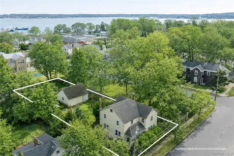 506 5th Street Greenport NY 11944