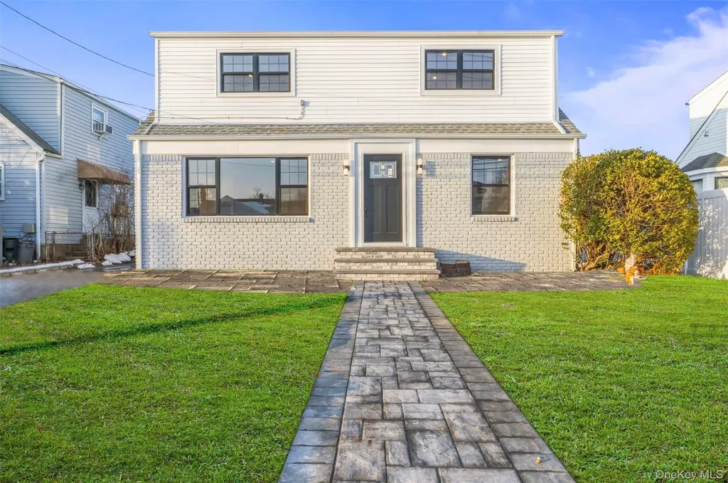 1709 Camp Avenue Merrick NY 11566