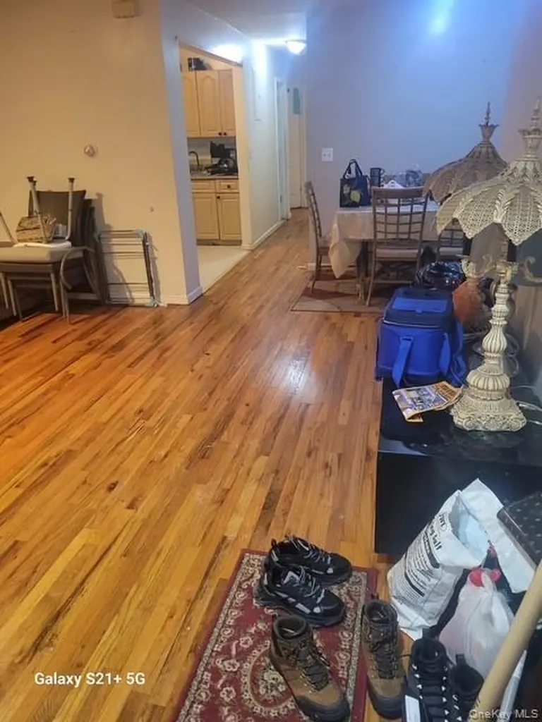 14421 230th Place Rosedale NY 11413
