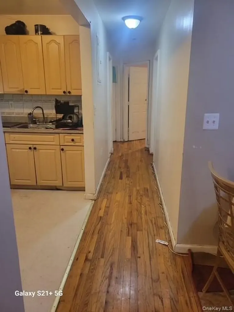 14421 230th Place Rosedale NY 11413