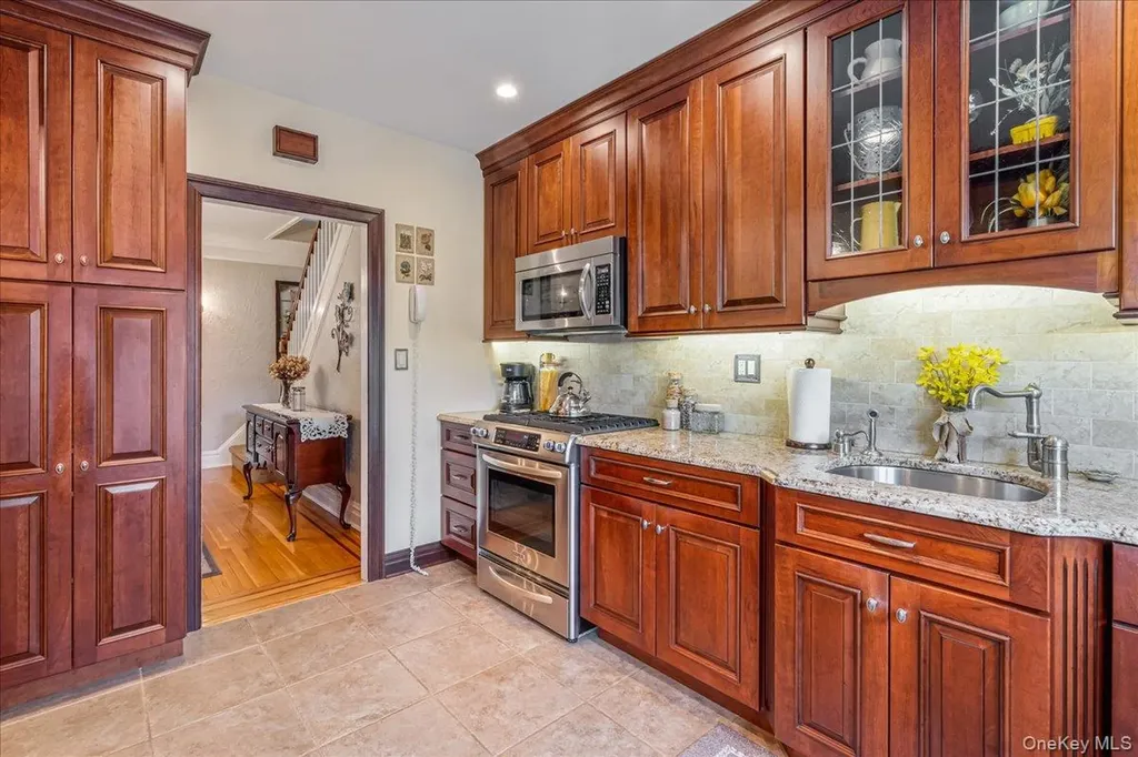 2724 166th Street Flushing NY 11358