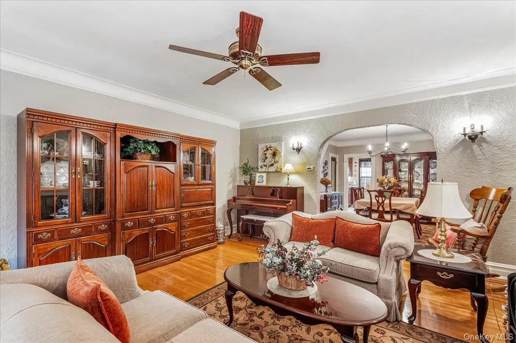 2724 166th Street Flushing NY 11358